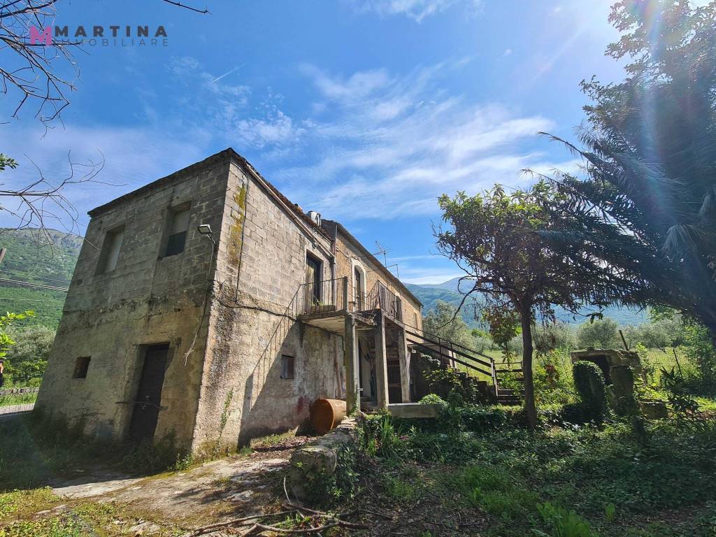 Vendita Rustico in Strada Provinciale Cominia San Donato Val di Comino