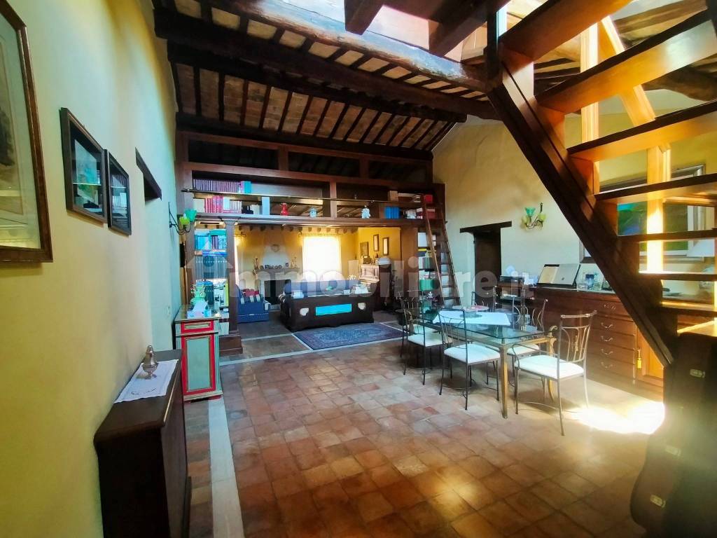 Sale Apartment Spoleto. 4room flat in via della Salaria Vecchia