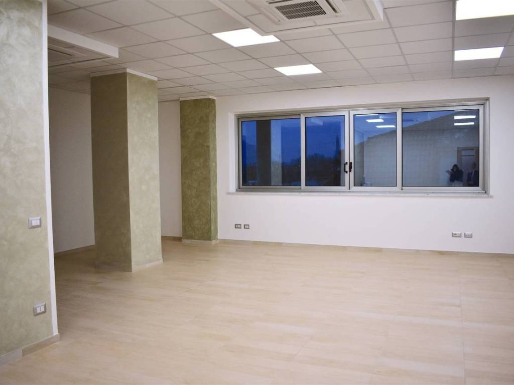 Ufficio - studio via degli anziati, la selvotta area industriale, frosinone