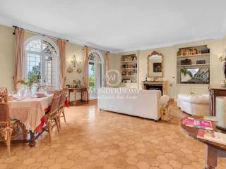 Salone