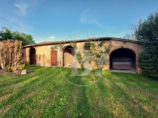 COUNTRY HOUSE - Siena