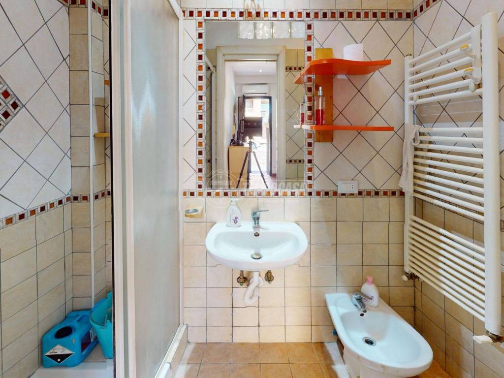 Via-Roma-97-Bathroom