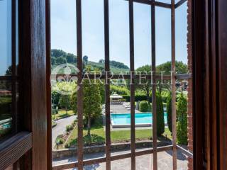 Villa con dependance e piscina a Capannori 