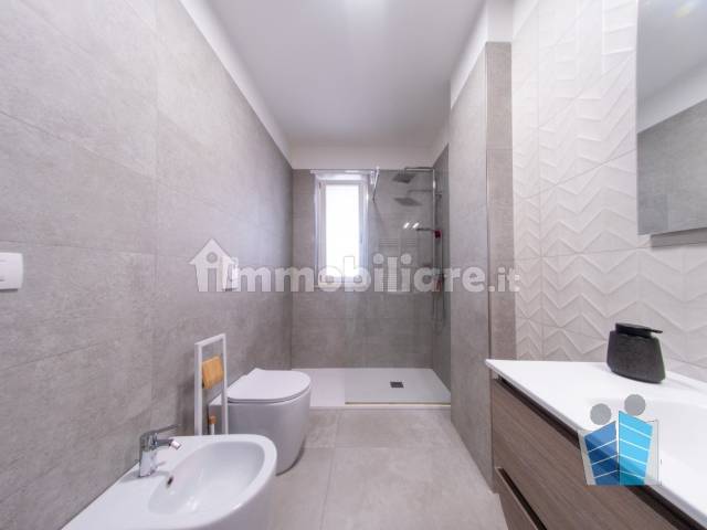 bagno doccia vendita appartamento lecce