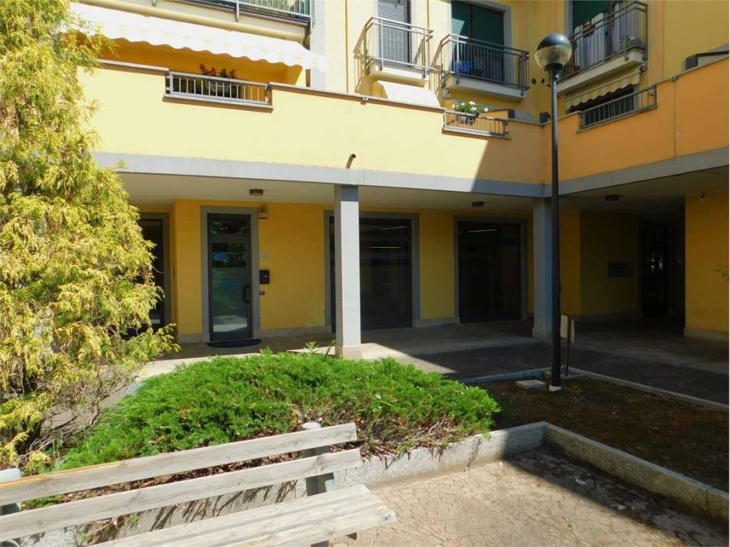 Locale commerciale via vignola, centro, somma lombardo