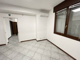 ufficio rubano 22