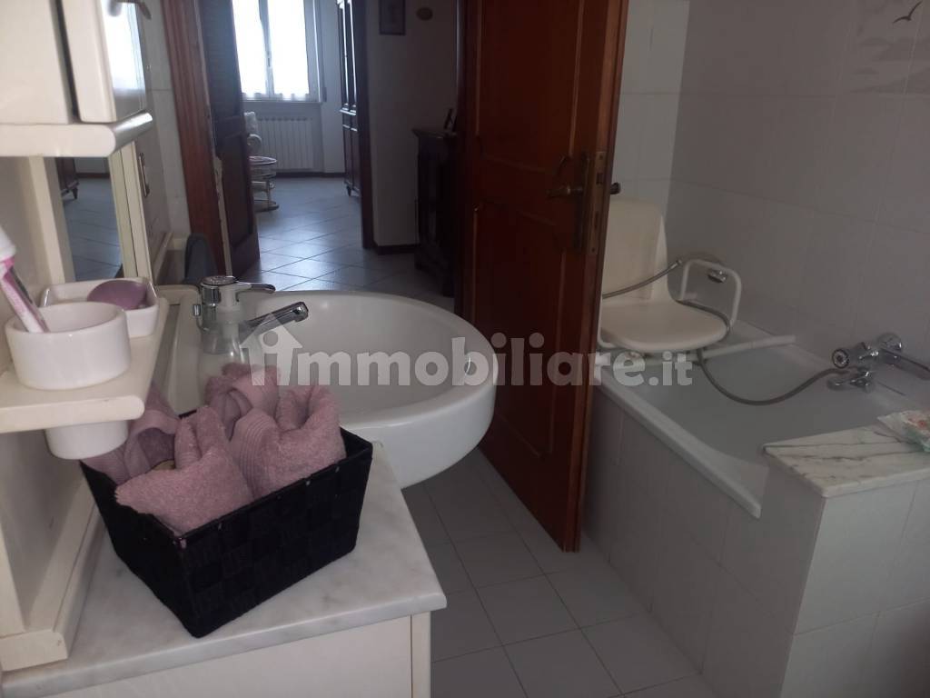 bagno p. 1°
