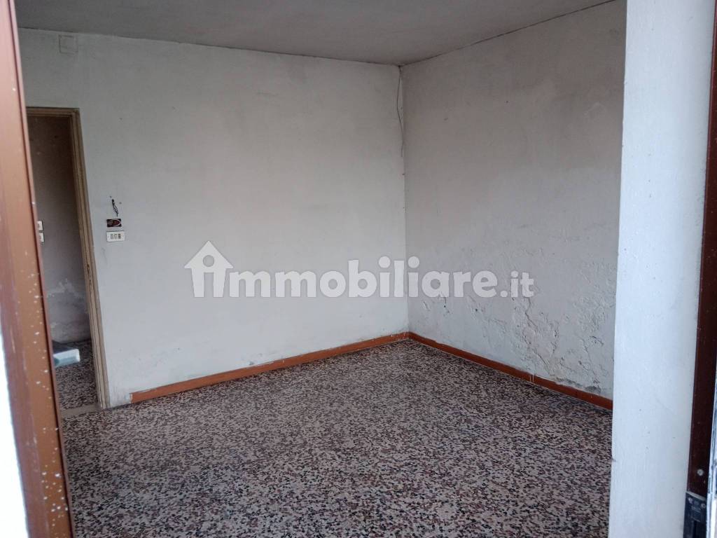 Stanza non arredata