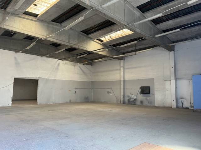 Capannone viale elmas 145, viale elmas, cagliari