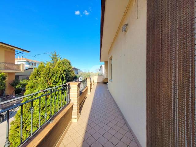 4-balcone perimetrale