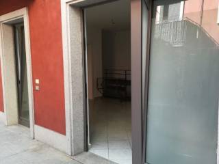 negozio/ufficioin vendita eaffittogallarate*******