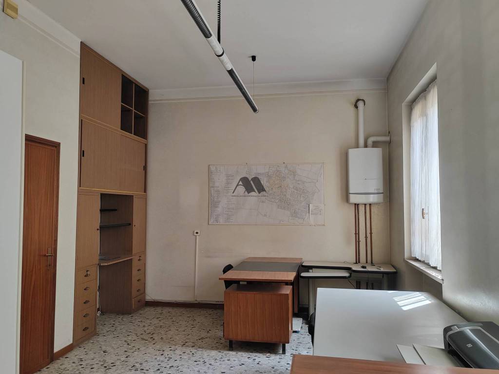 Ufficio - studio piazza giuseppe verdi 3, centro, verolavecchia