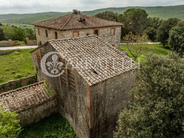 Casale in buone condizioni a Sovicille Siena