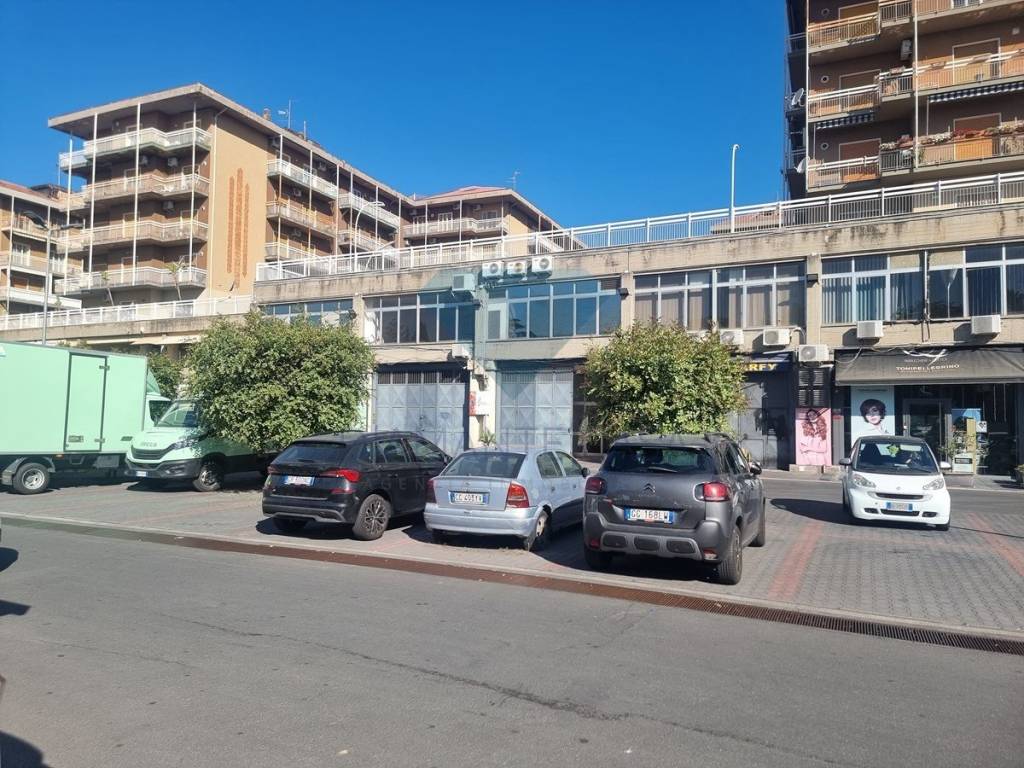 Magazzino - deposito via carnazza 77, canalicchio tivoli, tremestieri etneo