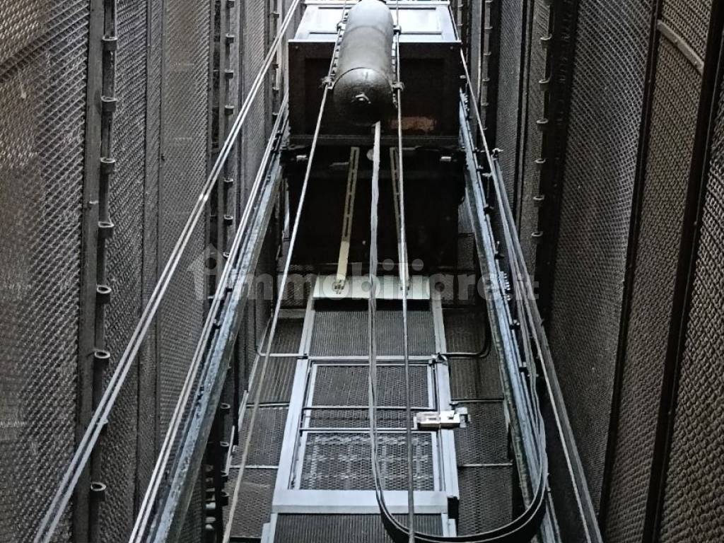 particolare ascensore