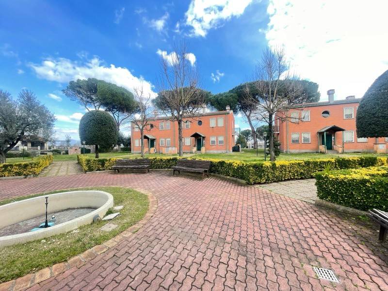 Vendita Appartamento Roma. Bilocale in via Andrea Noale. Buono stato