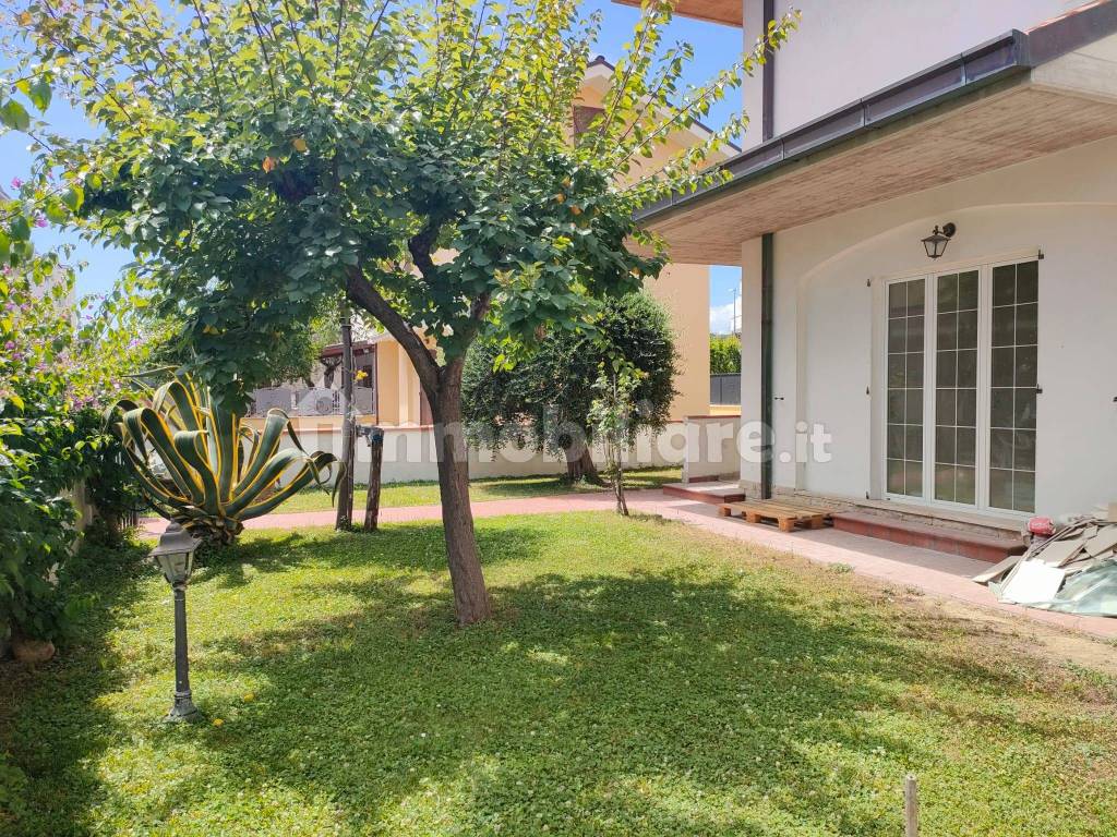 Vendita Villa Bifamiliare In Via Corradino D Ascanio 22 Tortoreto Vendita Villa Bifamiliare In Via Corradino D Ascanio 22 Tortoreto