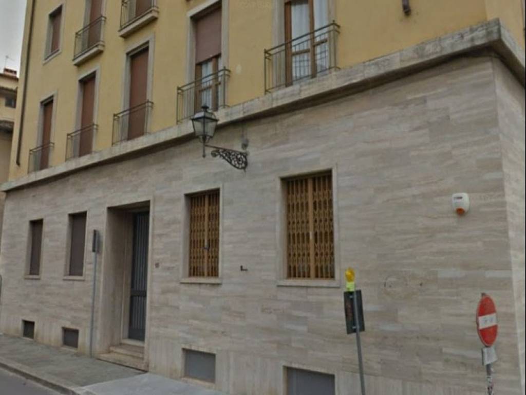 Stanza singola via luigi salvatore cherubini 10, firenze