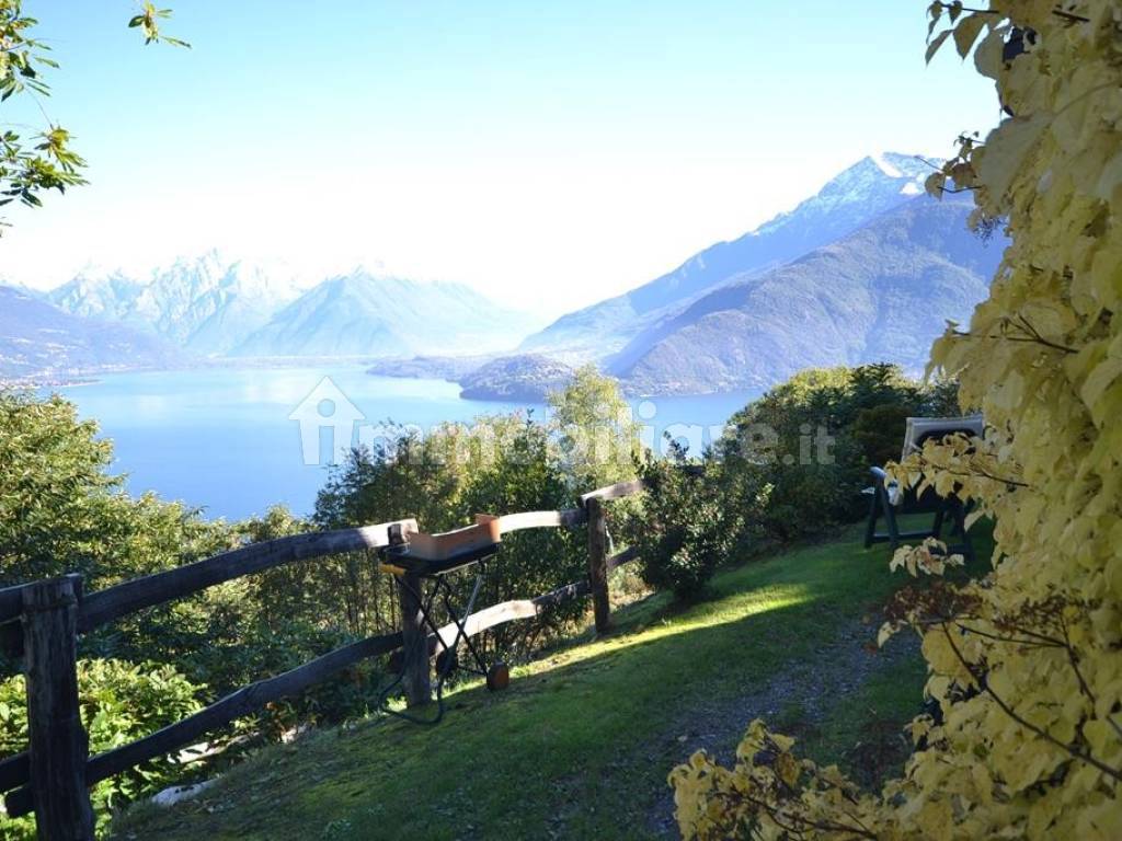 Terreno e vista lago