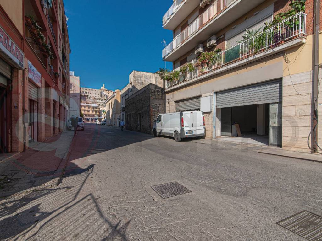 Locale commerciale via gregorio antonelli 29, terracina
