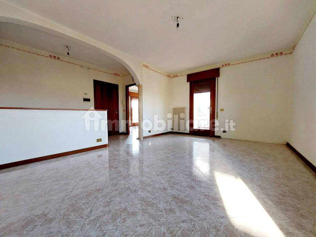 Vendita Appartamento San Zenone degli Ezzelini. Quadrilocale in via