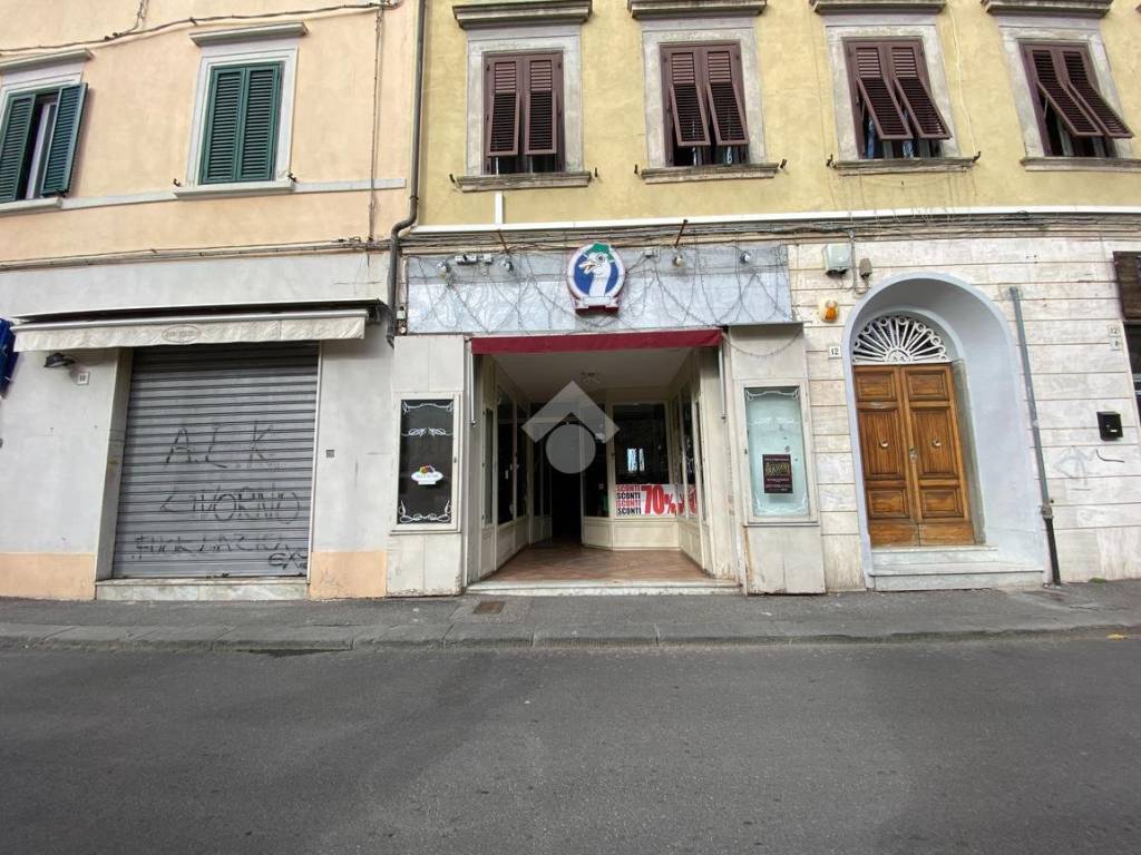 Locale commerciale negozio piazza xx settembre 13, cisternone, livorno