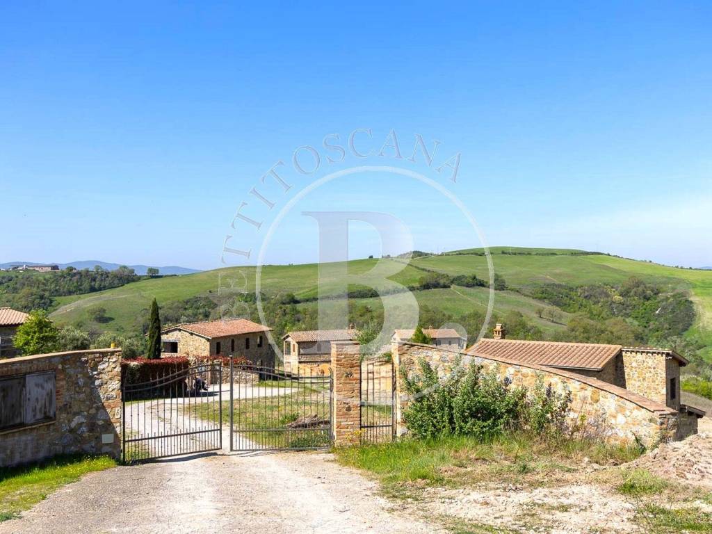 casale in pietra con vista paoramica, Montalcino