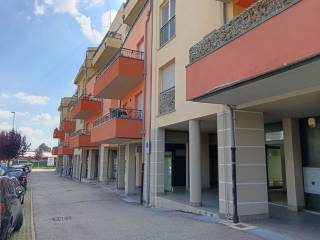 NEGOZIO VILLA GUARDIA 6.jpg