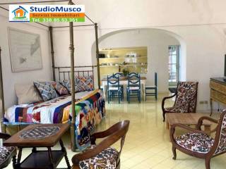 Sale-Vendita_Capri_1890_Historic_Villa_Patio_apartment_page11_image7_6672a5a09dcb8.jpg