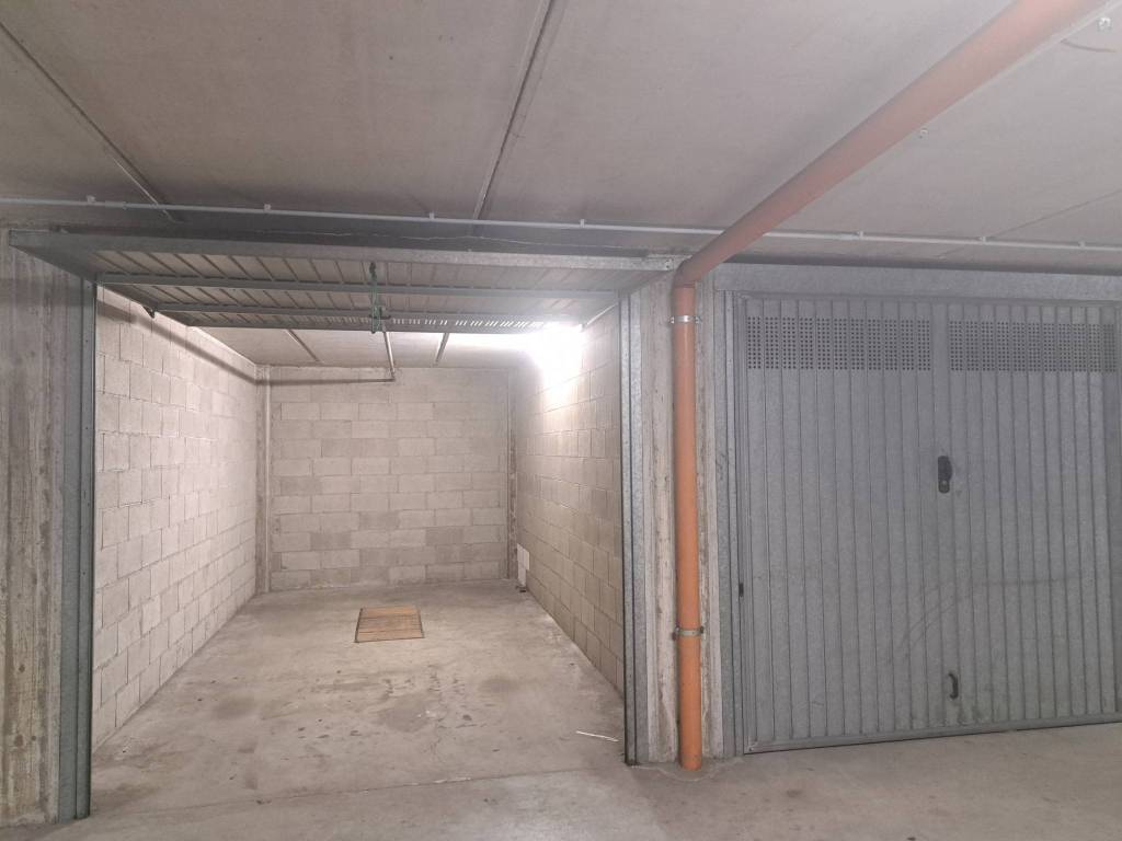 Garage - box via leonardo da vinci, saronno