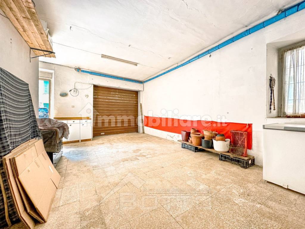 casa vendita bornate garage2 wmk 0