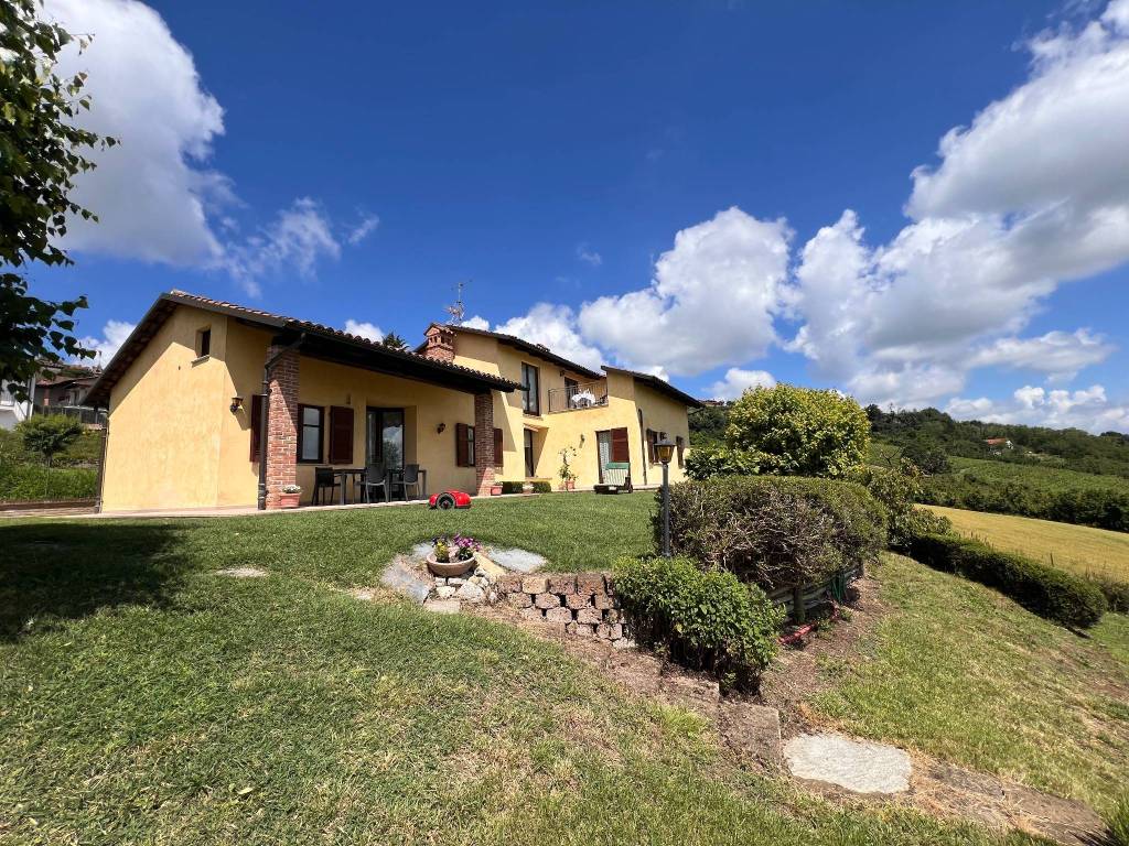 Villa unifamiliare via luccio 42, centro, guarene