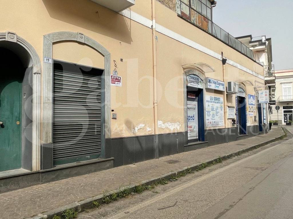 Locale commerciale via monte grappa, frattamaggiore