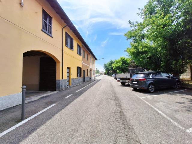 facciata lato strada