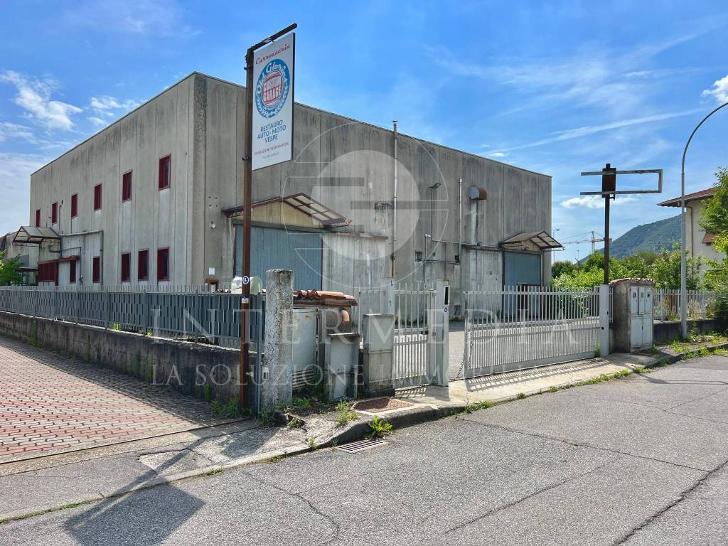 Capannone via giulio pastore 18, centro, botticino