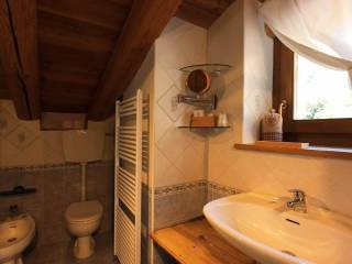 Ampio bagno 1° piano