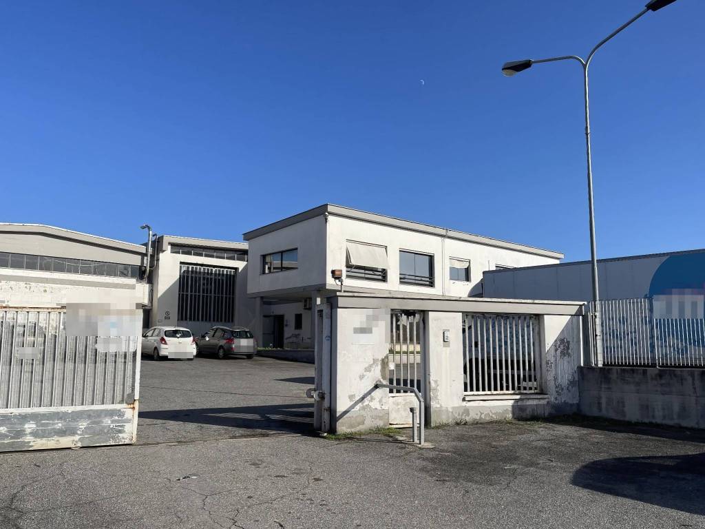 Capannone all'asta via pontina vecchia, pomezia