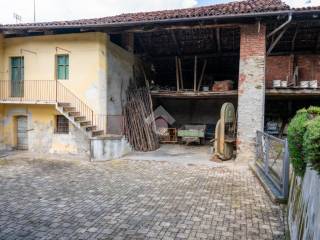ESTERNO