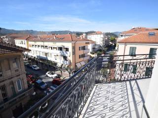Ampio balcone angolare