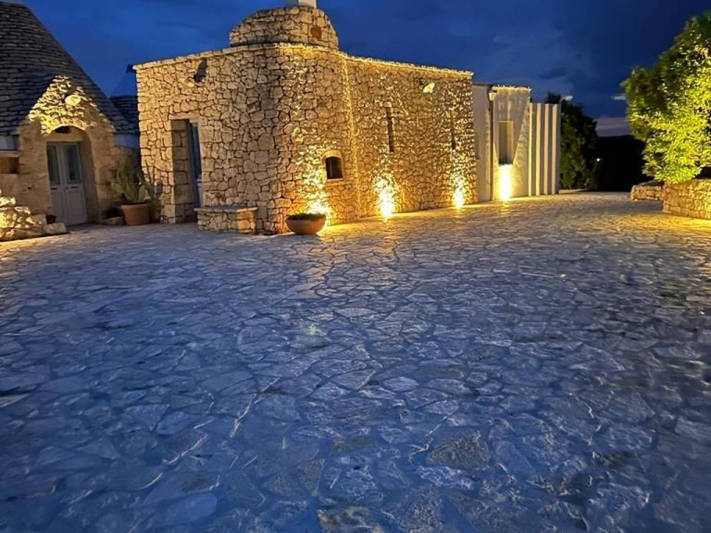 Trullo strada provinciale ceglie messapica, ceglie messapica