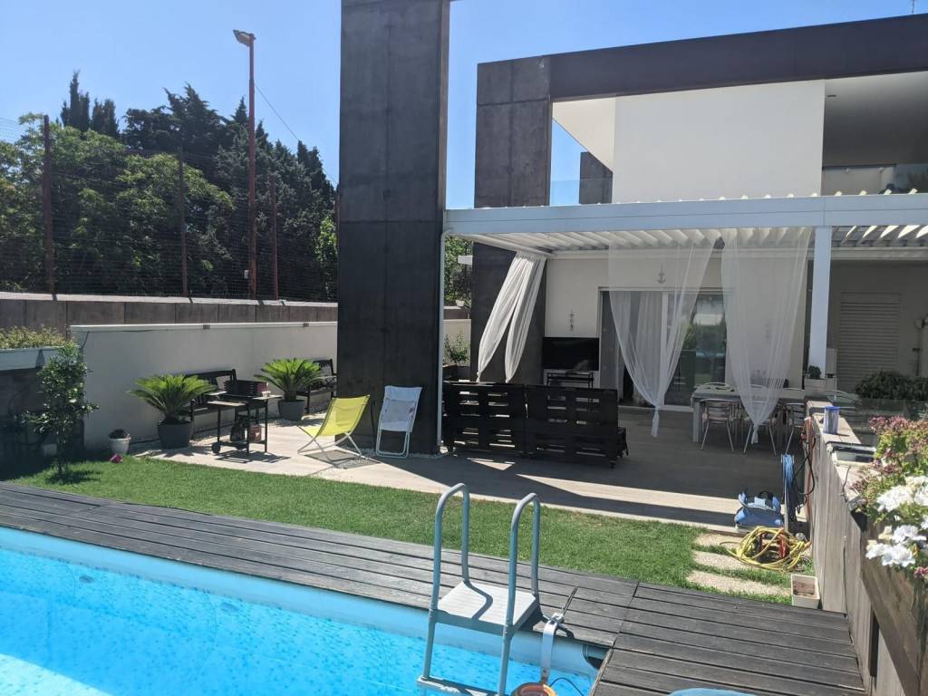 Villa bifamiliare via bari 16, torre a mare, bari