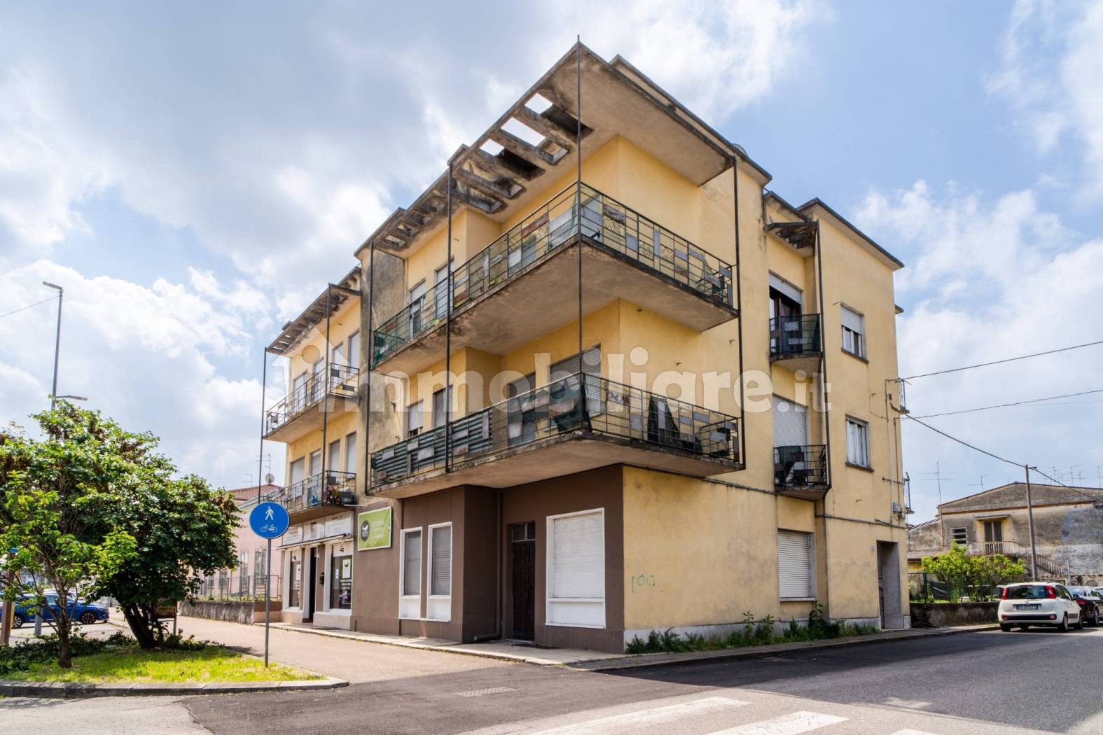 Palazzo - Edificio in vendita a San Giovanni Lupatoto