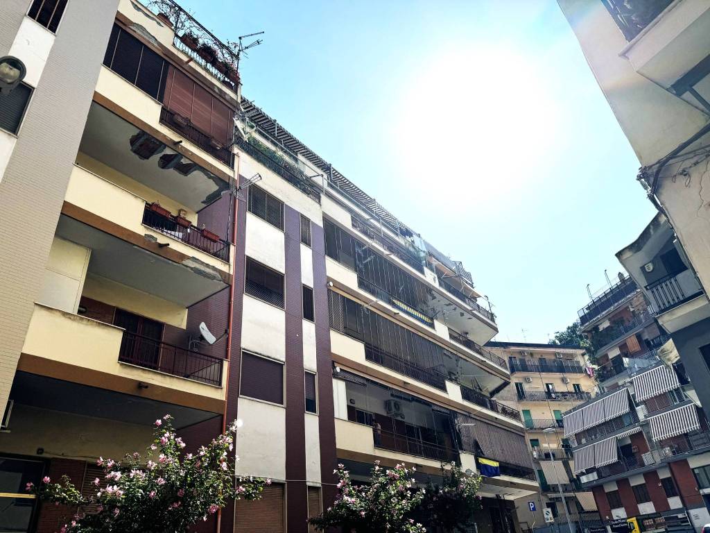 Bilocale strada surripa 25, centro, castellammare di stabia