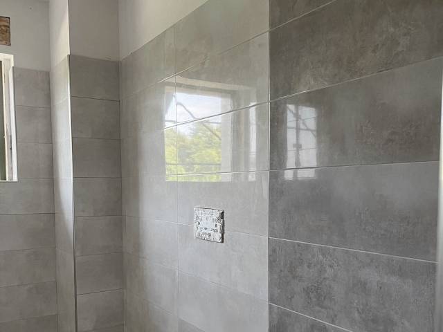 Rivestimento piastrelle bagno 