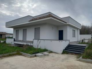 AFFACCIO PIANO RIALZATO