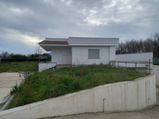 AFFACCIO PIANO RIALZATO