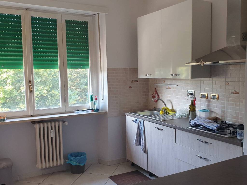 Rent Apartment Turin. 3room flat, Excellent condition, second floor