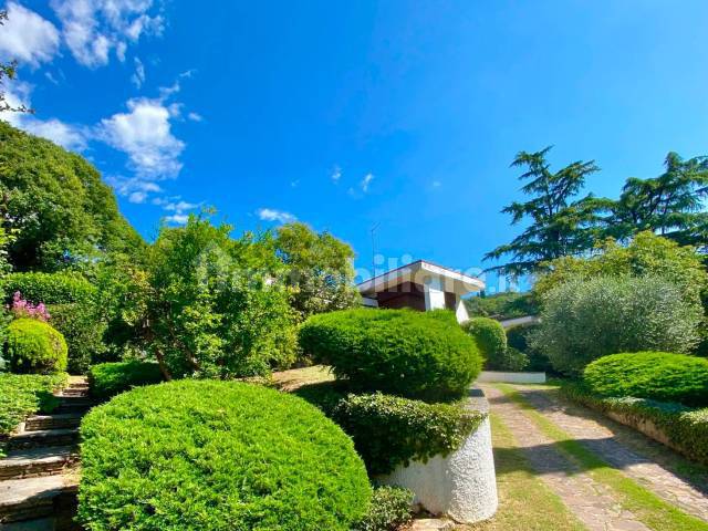 VISTA DAL GIARDINO