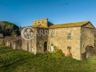 Casale/rudere nella campagna di Cortona