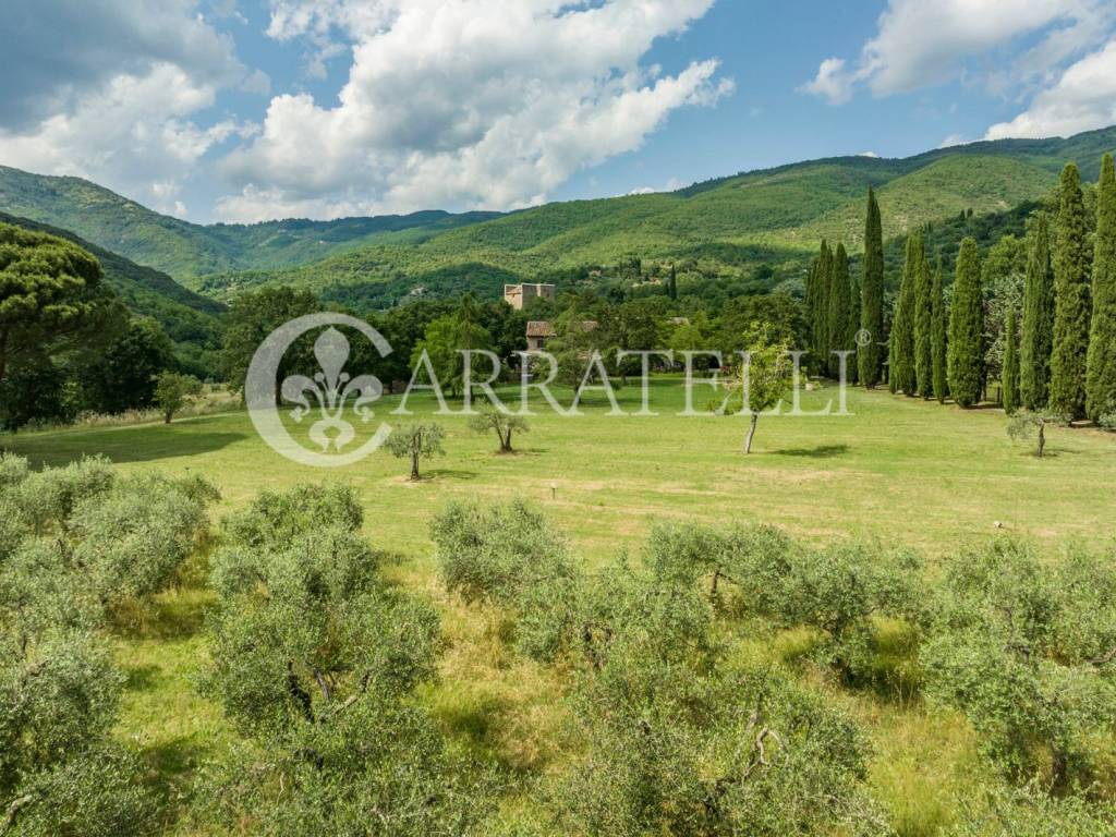 Casale con piscina e parco a Cortona